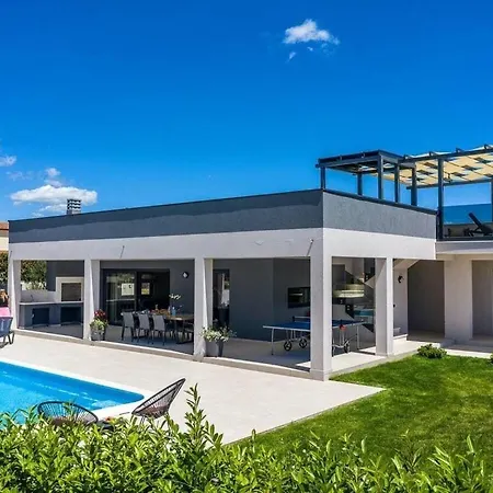 Bella Villa
